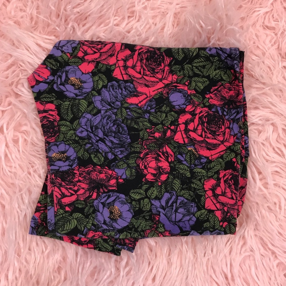 LuLaRoe NWOT Flower TC (10-20) Leggings